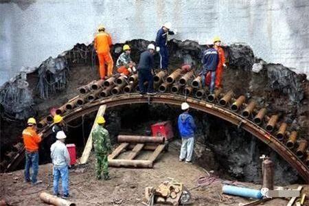 乾县隧道钢花管支护案例